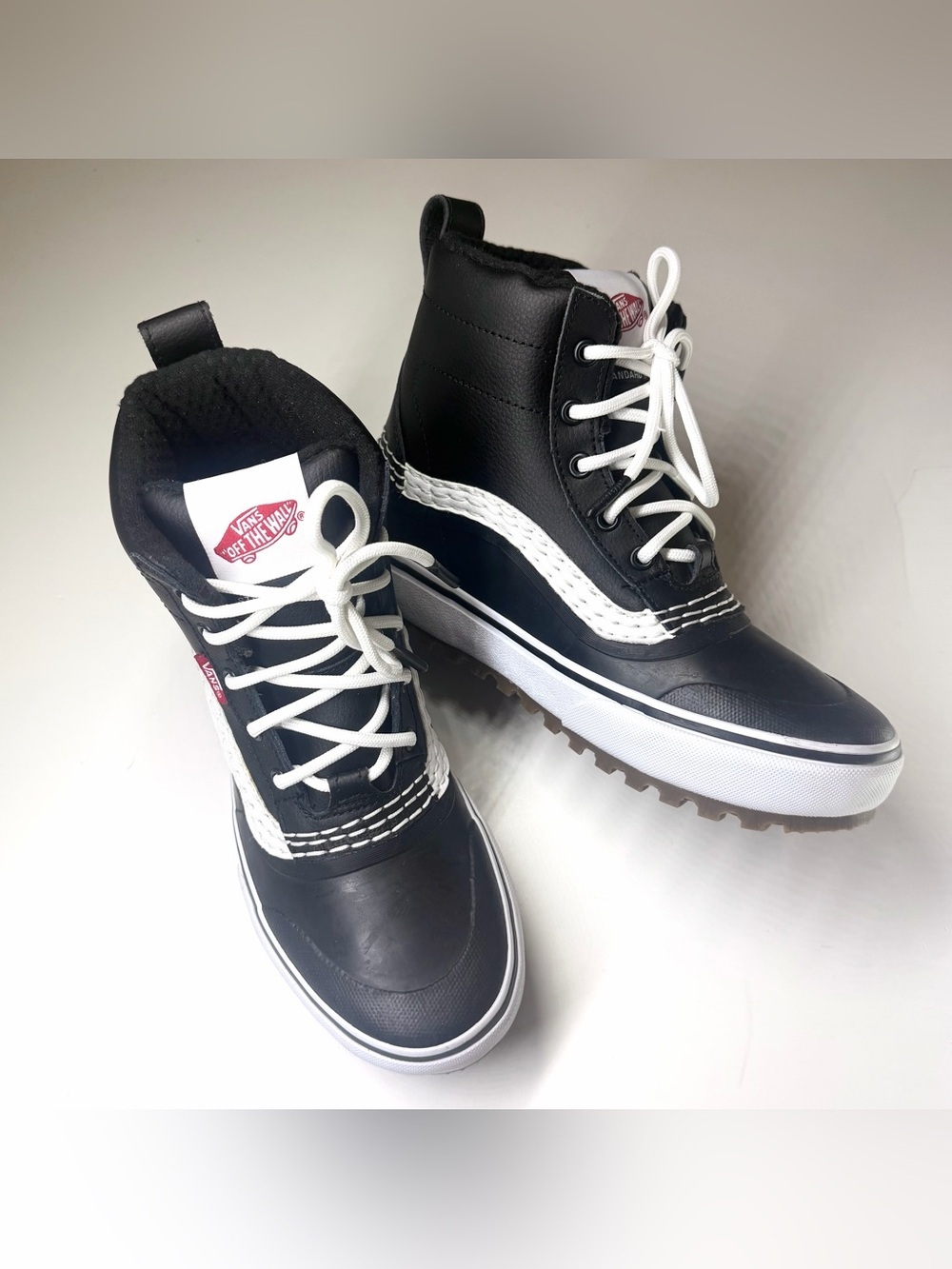 Vans Men's Standard Mid MTE Waterproof Snow Boots JL3 Black Size- 7